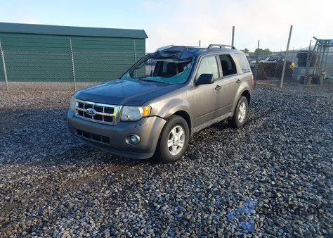 2011 Ford Escape Xlt из США, поврежденный, VIN 1FMCU9DGXBKA87356
